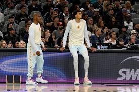 斯特鲁斯:哈登阅读比赛方式独特 与加兰风格不同